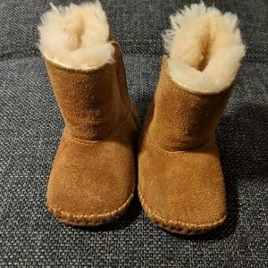 Gently Worn Baby Uggs. Size 2/3